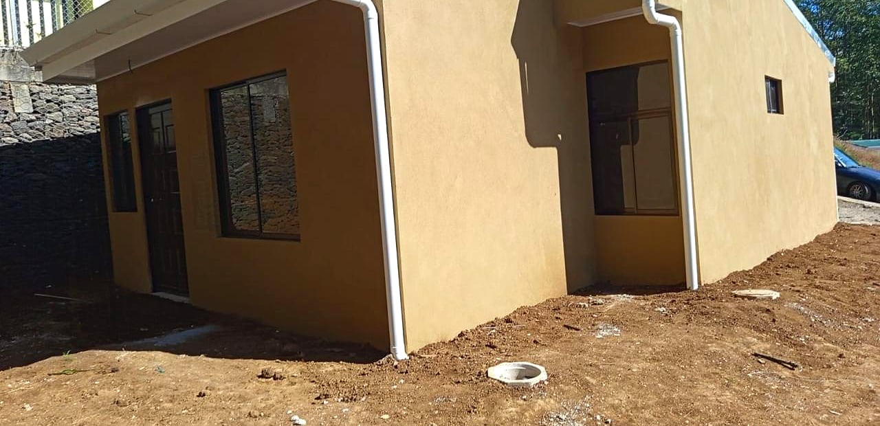 Fachada de casa terminada con el Bono Familiar de Vivienda
